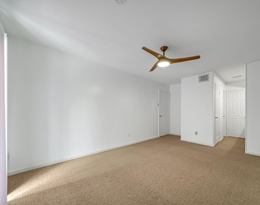 10732 Briar Forest Drive - Photo Thumbnail 18