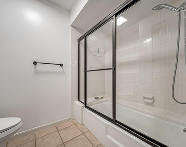 10732 Briar Forest Drive - Photo Thumbnail 15