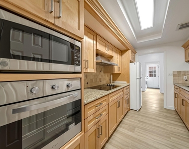10732 Briar Forest Drive - Photo Thumbnail 6