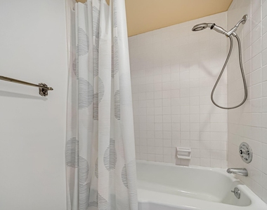 10732 Briar Forest Drive - Photo Thumbnail 21