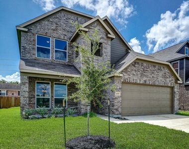 1015 Willowick Bay Drive - Photo Thumbnail 5