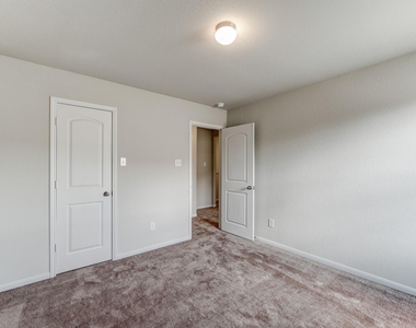 1015 Willowick Bay Drive - Photo Thumbnail 33