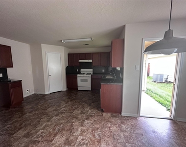 5110 Ivy Fair Way - Photo Thumbnail 2