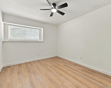 8339 Carvel Lane - Photo Thumbnail 3
