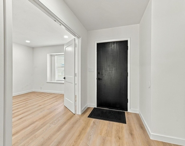 8339 Carvel Lane - Photo Thumbnail 21