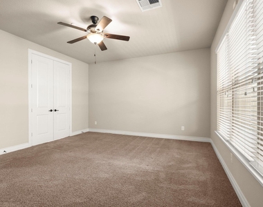 9026 Centennial Drive - Photo Thumbnail 13