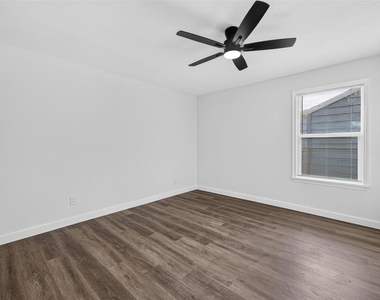 2909 Tarpey Avenue - Photo Thumbnail 9
