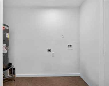 2909 Tarpey Avenue - Photo Thumbnail 11