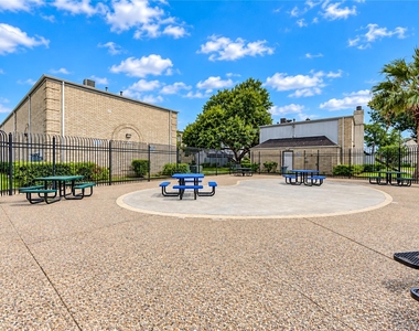 6606 De Moss Drive - Photo Thumbnail 7
