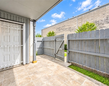 6606 De Moss Drive - Photo Thumbnail 10