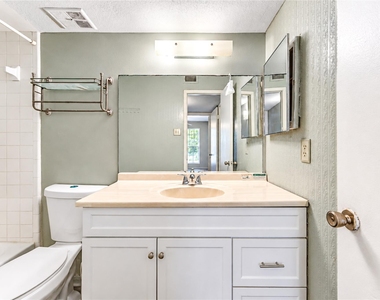 6606 De Moss Drive - Photo Thumbnail 16