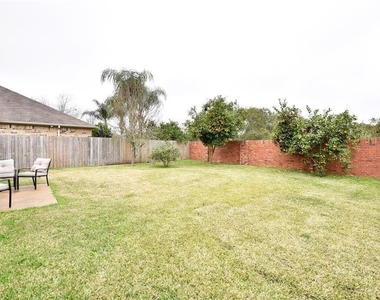 7215 Ravenswood - Photo Thumbnail 20