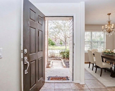 7215 Ravenswood - Photo Thumbnail 1
