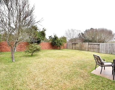 7215 Ravenswood - Photo Thumbnail 21