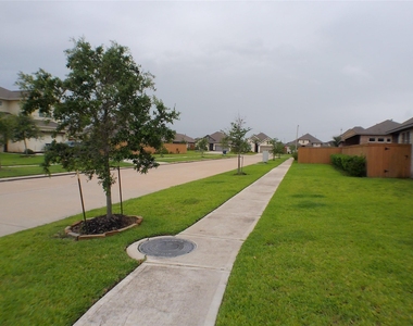 2710 Ocean Key Drive - Photo Thumbnail 34