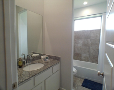 2710 Ocean Key Drive - Photo Thumbnail 24