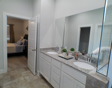 2710 Ocean Key Drive - Photo Thumbnail 21