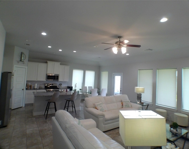 2710 Ocean Key Drive - Photo Thumbnail 13