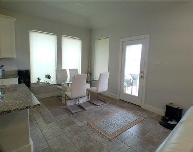 2710 Ocean Key Drive - Photo Thumbnail 10