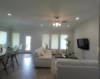 2710 Ocean Key Drive - Photo Thumbnail 14