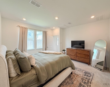 2706 Hollow Alpine Way - Photo Thumbnail 17