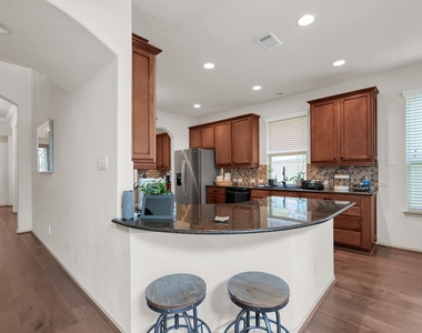 158 S Vershire Circle - Photo Thumbnail 9