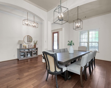 158 S Vershire Circle - Photo Thumbnail 5