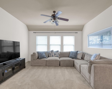 158 S Vershire Circle - Photo Thumbnail 19