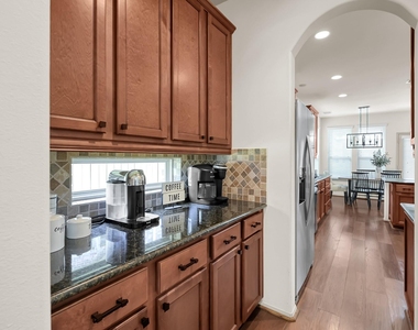 158 S Vershire Circle - Photo Thumbnail 11