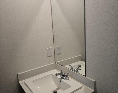 5509 Nielan Street - Photo Thumbnail 8