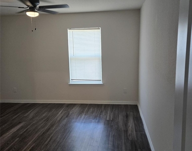 5509 Nielan Street - Photo Thumbnail 5
