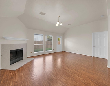 3106 Mulberry Ranch Drive - Photo Thumbnail 17