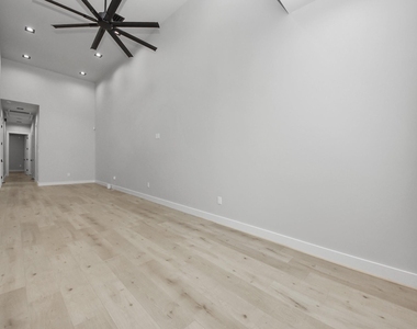 4630 Larkspur Street - Photo Thumbnail 11