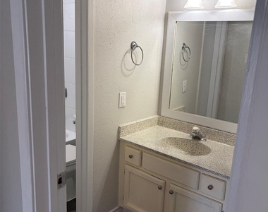 13155 Walden Road - Photo Thumbnail 10