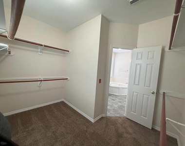 3207 Sage Terrace - Photo Thumbnail 25