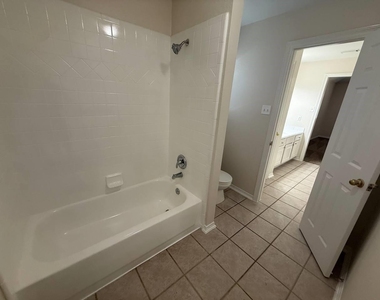 3207 Sage Terrace - Photo Thumbnail 32