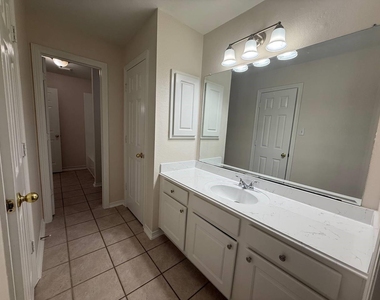 3207 Sage Terrace - Photo Thumbnail 34