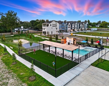 1713 Bologna Lane - Photo Thumbnail 19