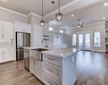 954 Fisher Street - Photo Thumbnail 15