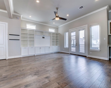 954 Fisher Street - Photo Thumbnail 11