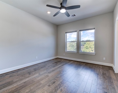 954 Fisher Street - Photo Thumbnail 23