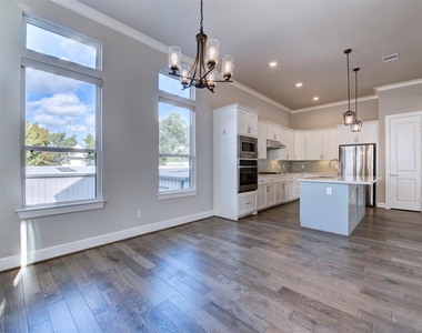 954 Fisher Street - Photo Thumbnail 20