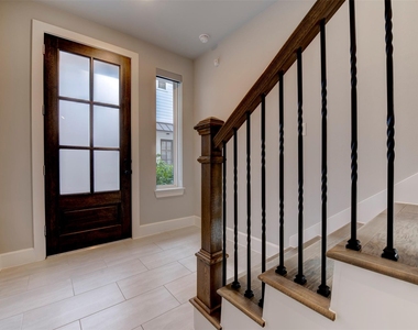 954 Fisher Street - Photo Thumbnail 2
