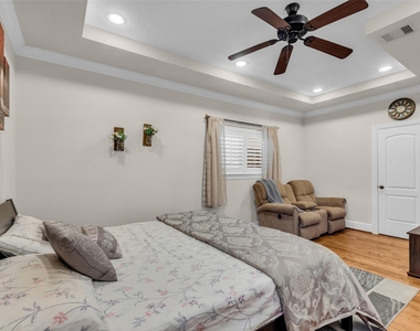 1305 Studer Court - Photo Thumbnail 8