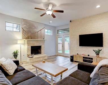 14332 N Summerchase Circle - Photo Thumbnail 4
