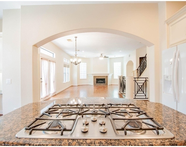 829 Malone Street - Photo Thumbnail 11