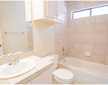 829 Malone Street - Photo Thumbnail 17