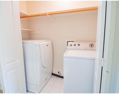 829 Malone Street - Photo Thumbnail 12