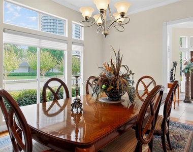 3118 Virginia Street - Photo Thumbnail 13