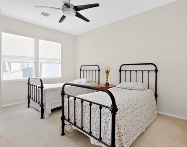3118 Virginia Street - Photo Thumbnail 39